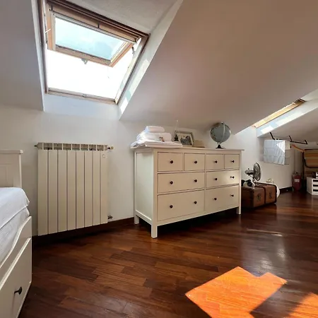 アパート Casa Del Pozzo, 90 Mq, 2b 1b, Cozy Top-floor Ligurian Stay, No Lift, Steps From The Sea