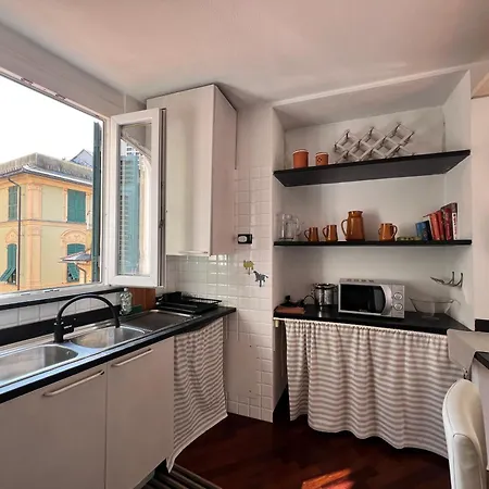Apartment Casa Del Pozzo, 90 Mq, 2b 1b, Cozy Top-floor Ligurian Stay, No Lift, Steps From The Sea