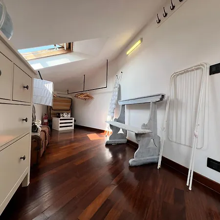 Casa Del Pozzo, 90 Mq, 2b 1b, Cozy Top-floor Ligurian Stay, No Lift, Steps From The Sea Lejlighed
